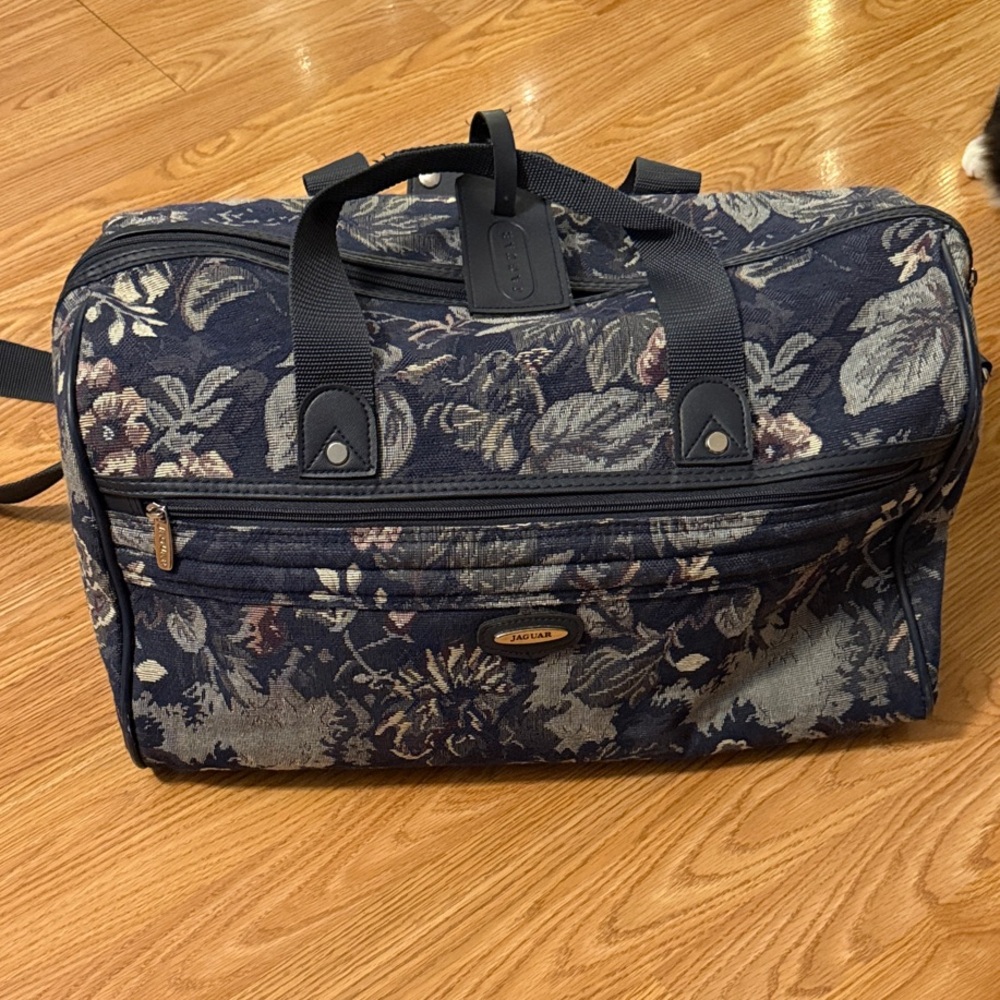 Floral Blue Vintage Travel Bag
